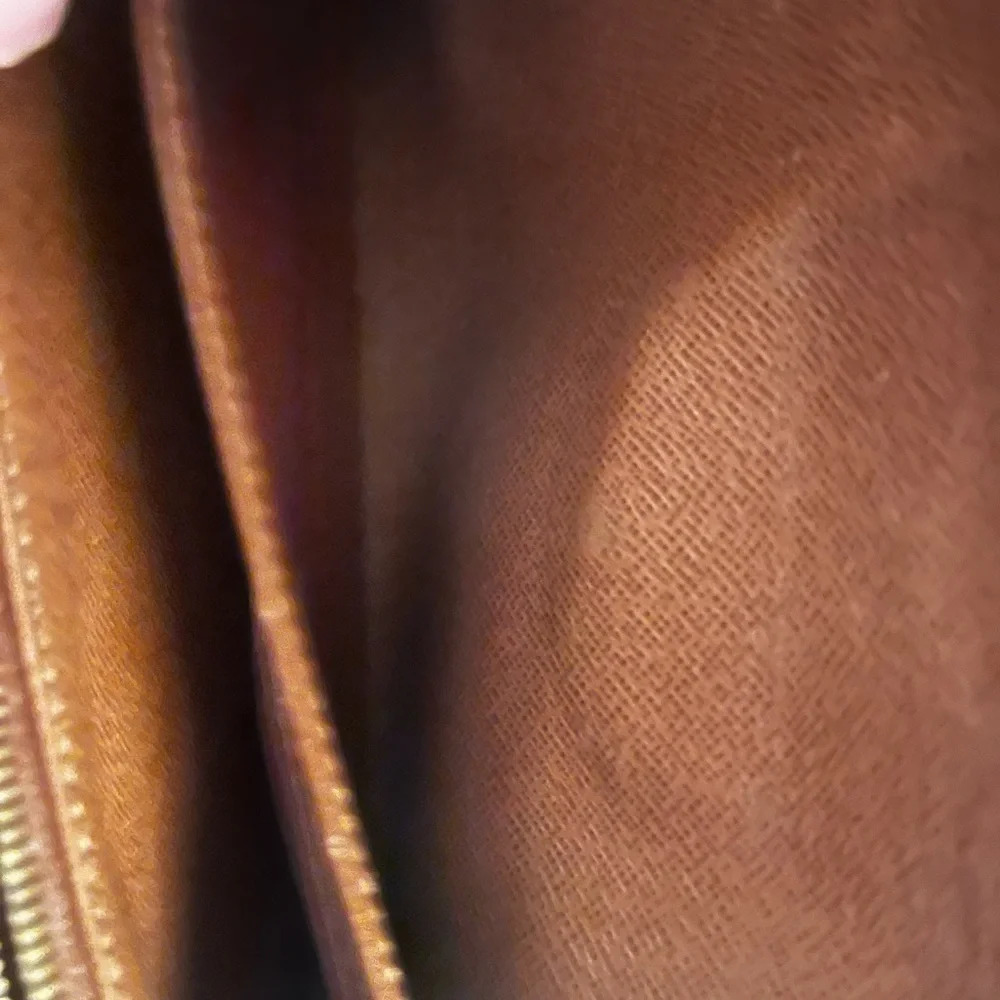 ⭐️Louis Vuitton Monogram Boetie Authentic - Great condition! - Picture 5 of 15